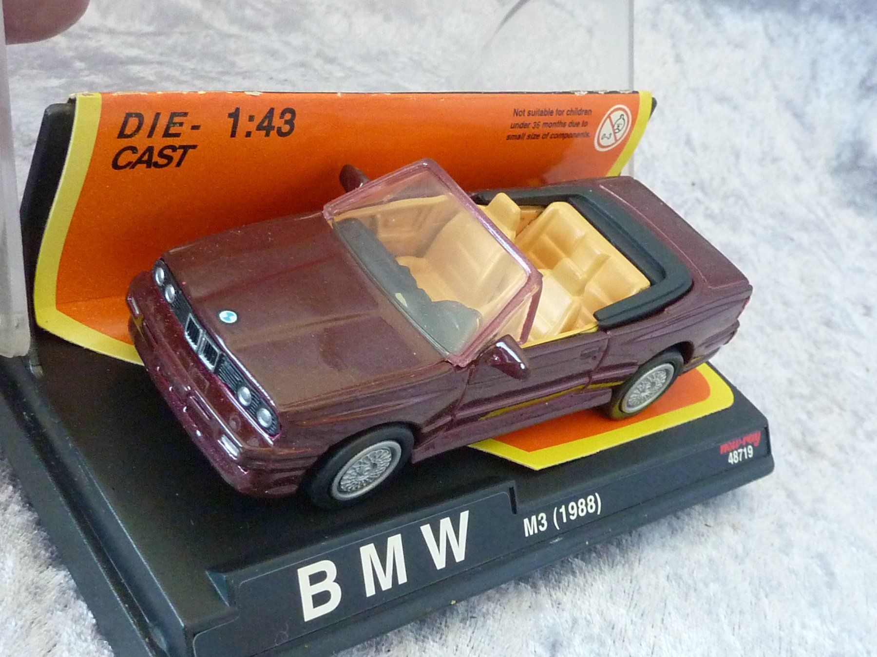 BMW Modellini d'auto: BMW M3 E30  1:43 – Nuovo e nell'imballaggio originale da Dürrenäsch venduto da modellautos4you 1
