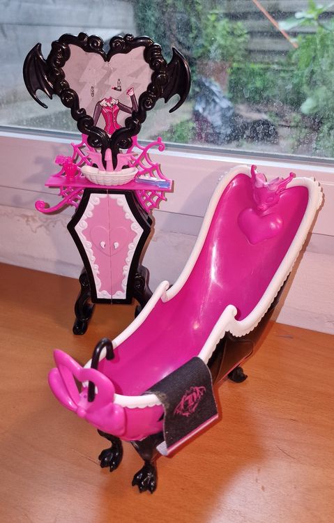 Monster High Draculaura Powder Room Playset | Kaufen auf Ricardo