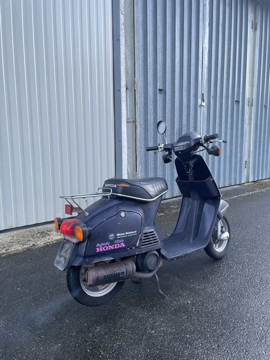 Honda Scooter: Honda melody deluxe – Usato da Neuchâtel venduto da EPCservices 5