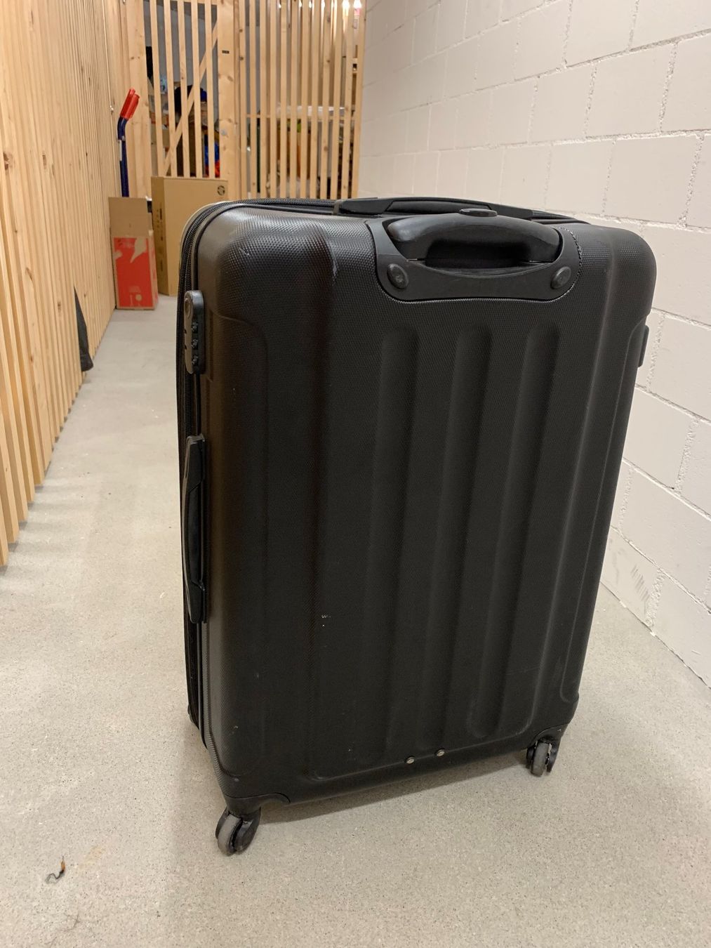 Valigie: Suitcase / Koffer 70x45x25 – Usato da Zürich venduto da jul_hx7m 1