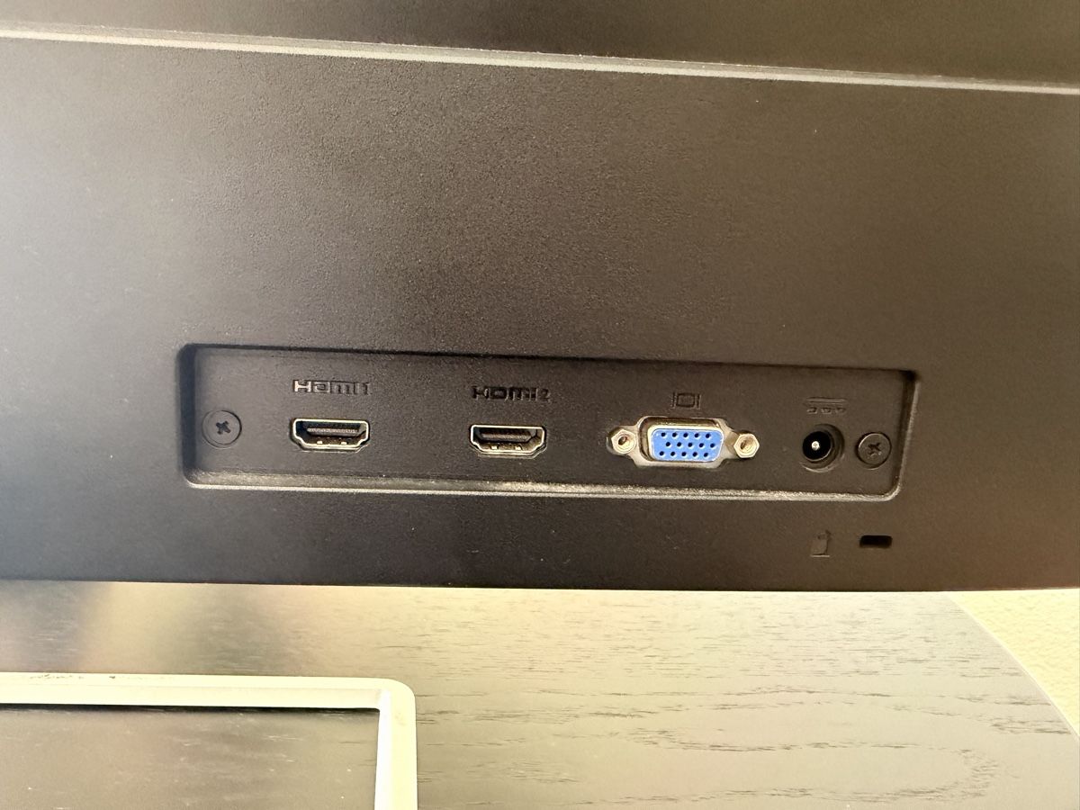 Monitor: PC Monitor – Nuovo (secondo la descrizione) da Luzern venduto da sof_m7x9 4