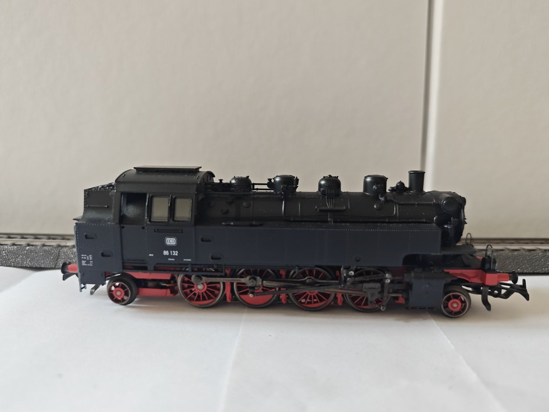 Märklin Modellini di ferrovie: Märklin DB BR 86 digital (29530) – Usato da Bern venduto da JGBahn 5