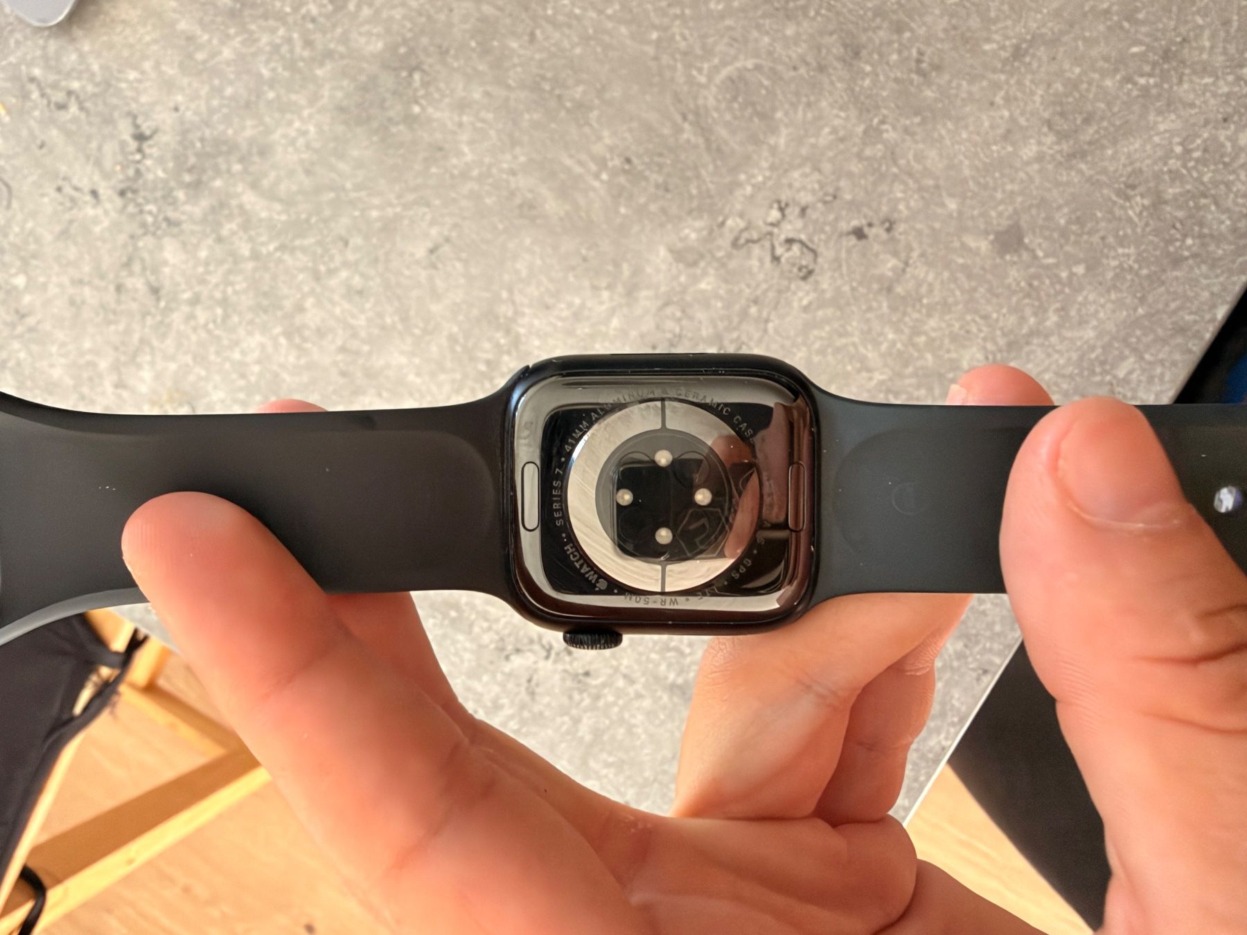 Apple Smartwatch: Apple Watch série 7 – Usato da Pully venduto da lia_5y9m 2