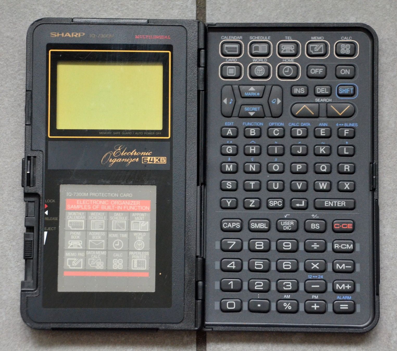 Sharp Calculatrices: SHARP IQ-7300 LCD electronic organizer computer calculator – D'occasion à Collonges par arashee 2