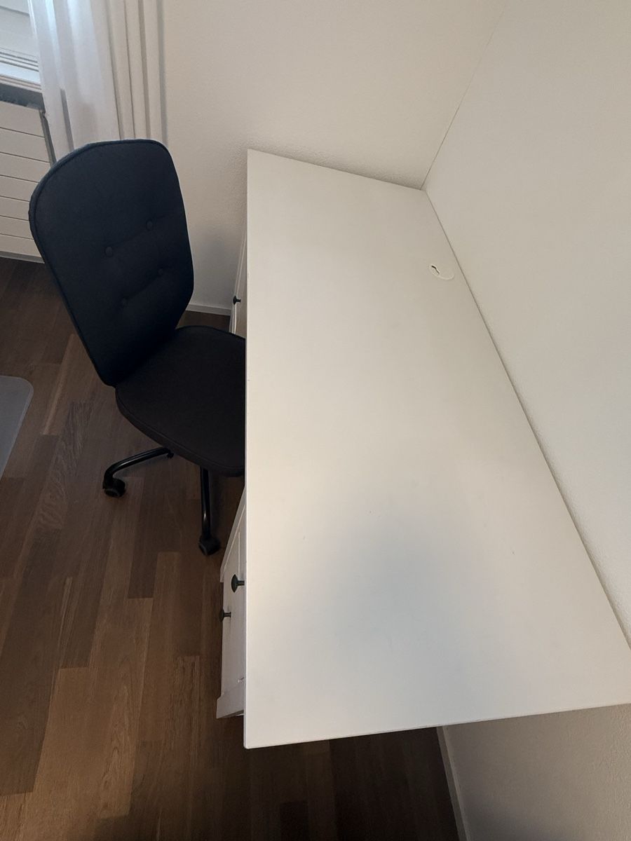 Ikea Schreibtische: Hemnes Ikea Pult inkl. Stuhl – Gebraucht aus Zug von noe_9vgg 2