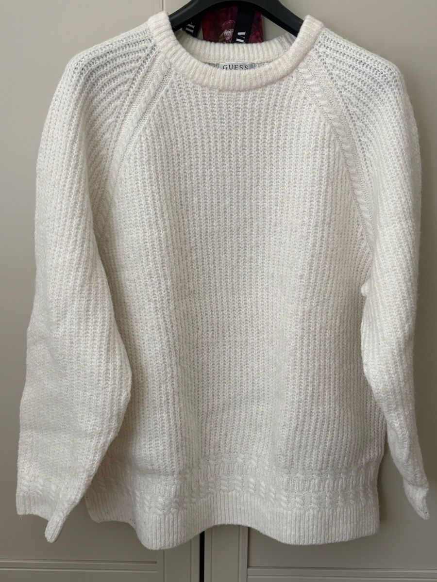 Guess Pullover & Sweatshirts: Guess Damen Pullover weiss Gr.36 – Gebraucht aus Olten von andiii...