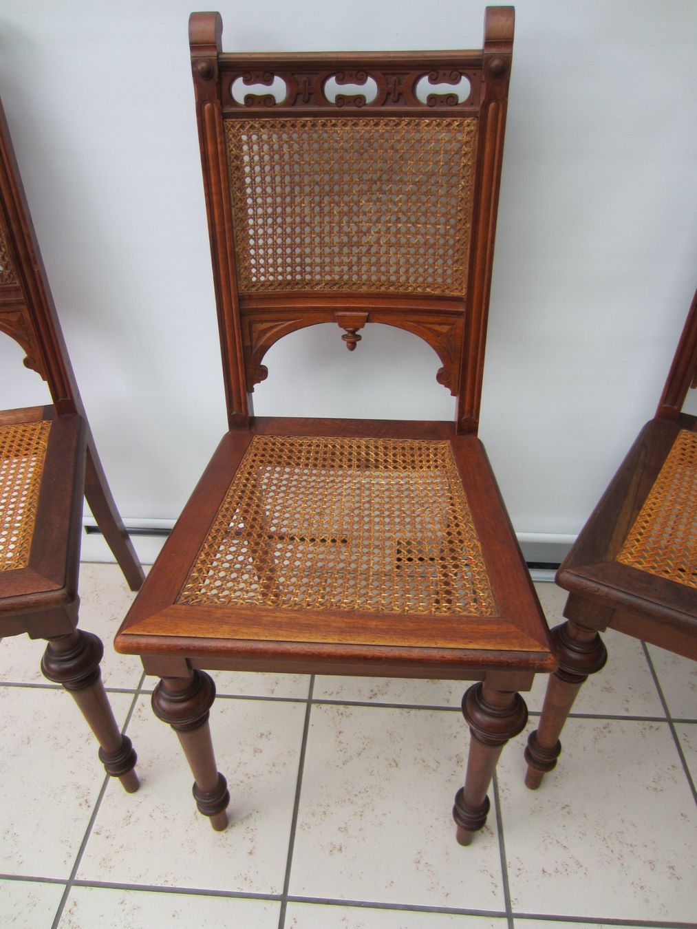 Stühle: Antike Stühle 3 Stück Biedermeier Jugendstil – Gebraucht aus Sursee von Tschiger
