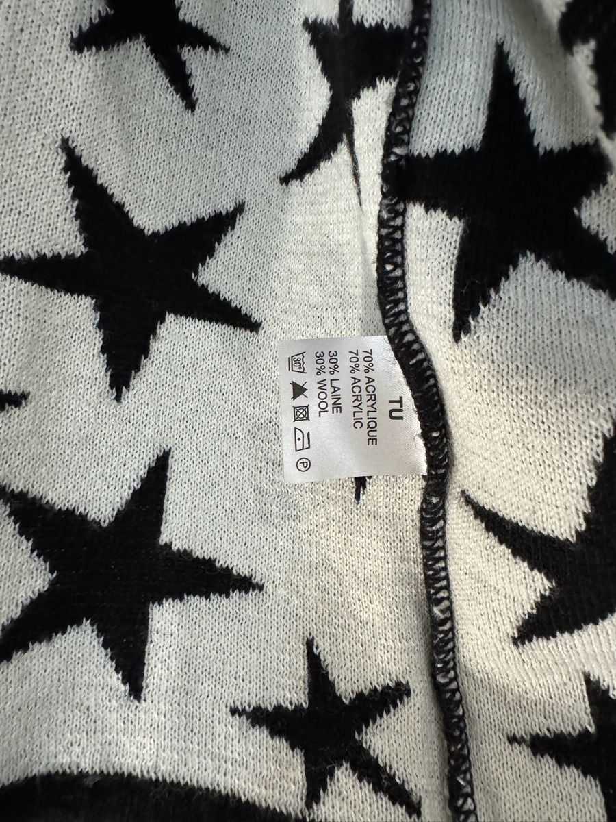 Pulls & Sweat-shirts: Rose & Elvis Strickjacke – D'occasion à Winterthur par zoenina5 3