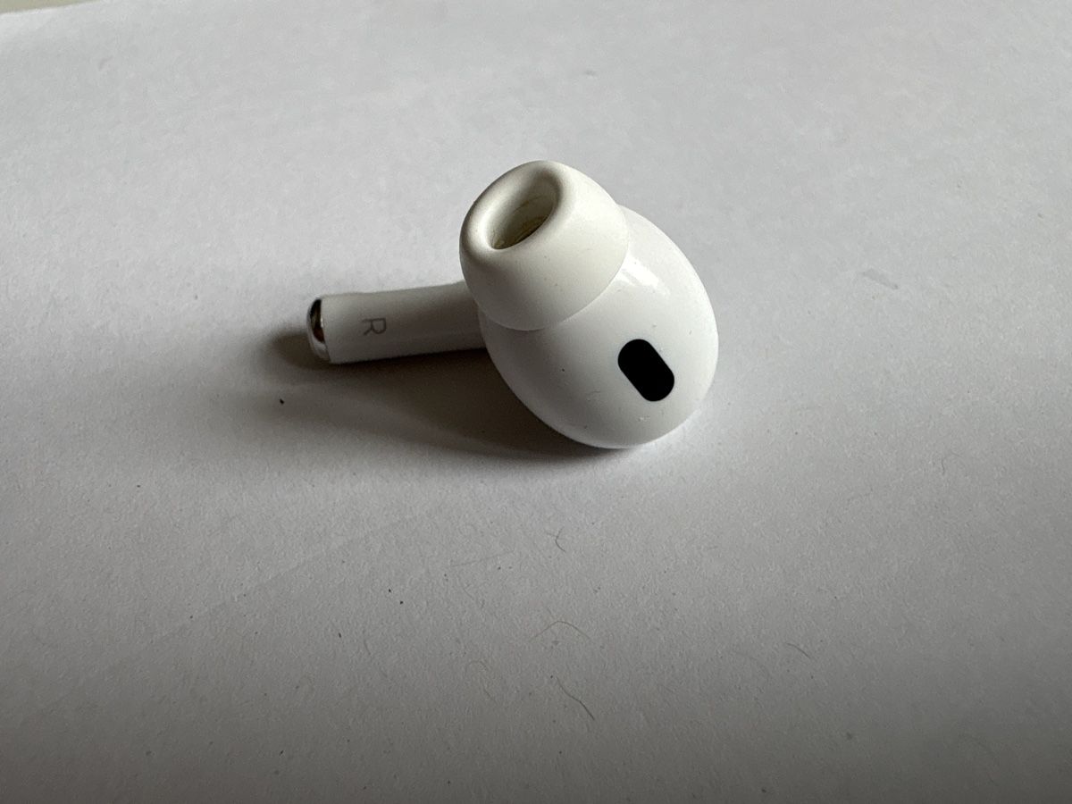 Apple Cuffie: AirPod pro 2nd generation - defekt  – Usato da Pfäffikon SZ venduto da mat_y9ng
