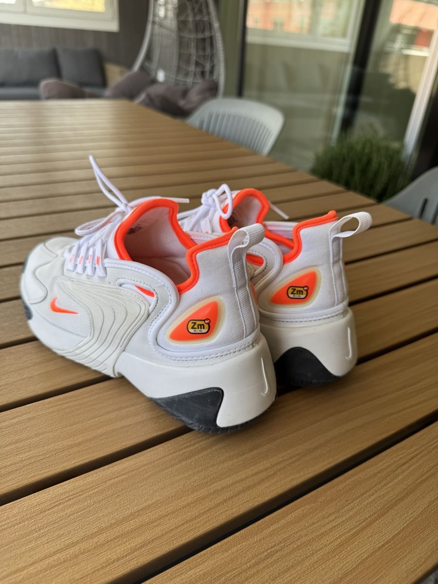 Nike Scarpe da uomo: Nike Zoom 2K Hyper Crimson Grösse 37.5 – Usato da Rickenbach LU venduto da Steffischuepfer 2