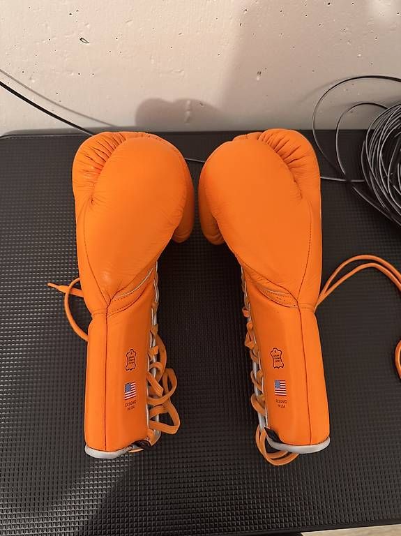Guanti & manicotti: Hit N Move Sparring Gloves – Usato da Villmergen venduto da noa_22ty 1
