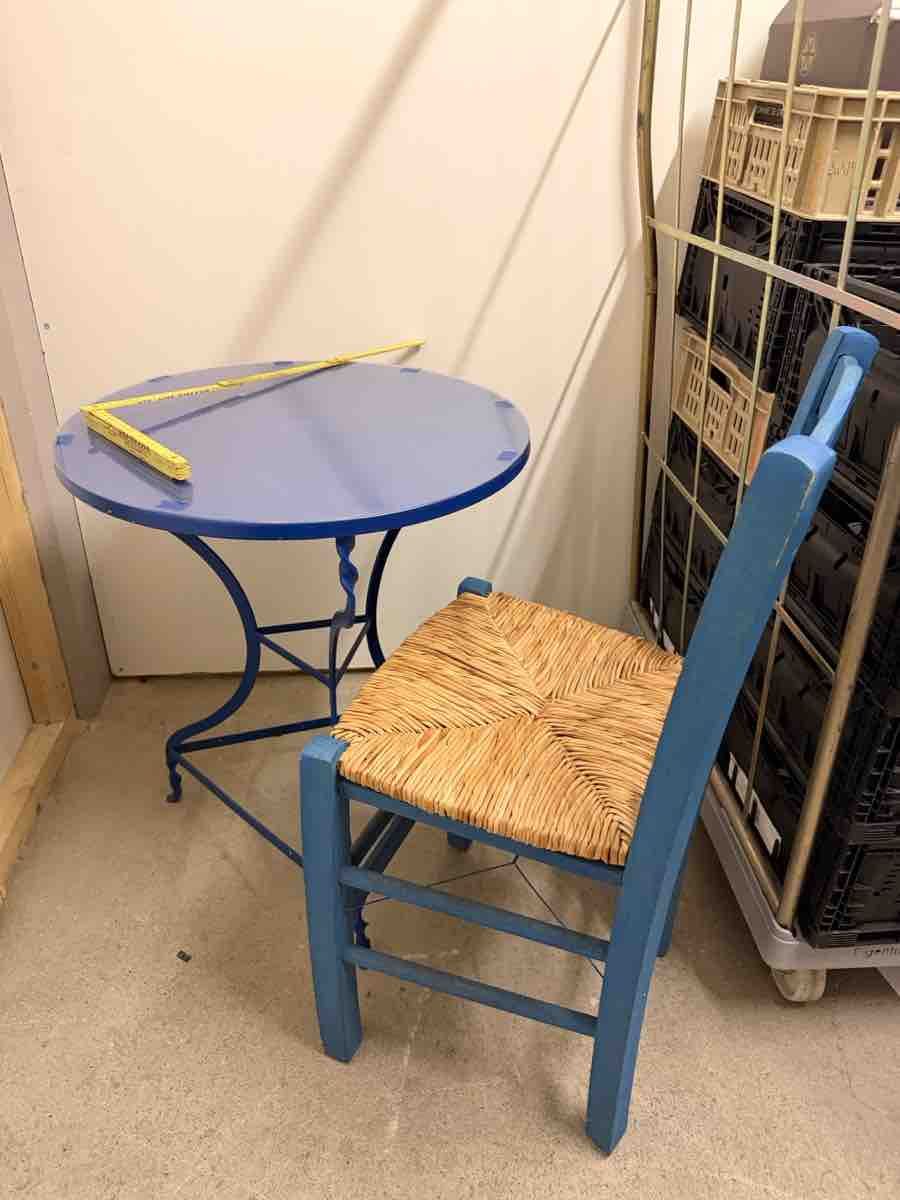 Sedie: Holzstuhl in Blau mit Strohsitz, 9 Stück – Usato da Niedergösgen venduto da Lipa1 6