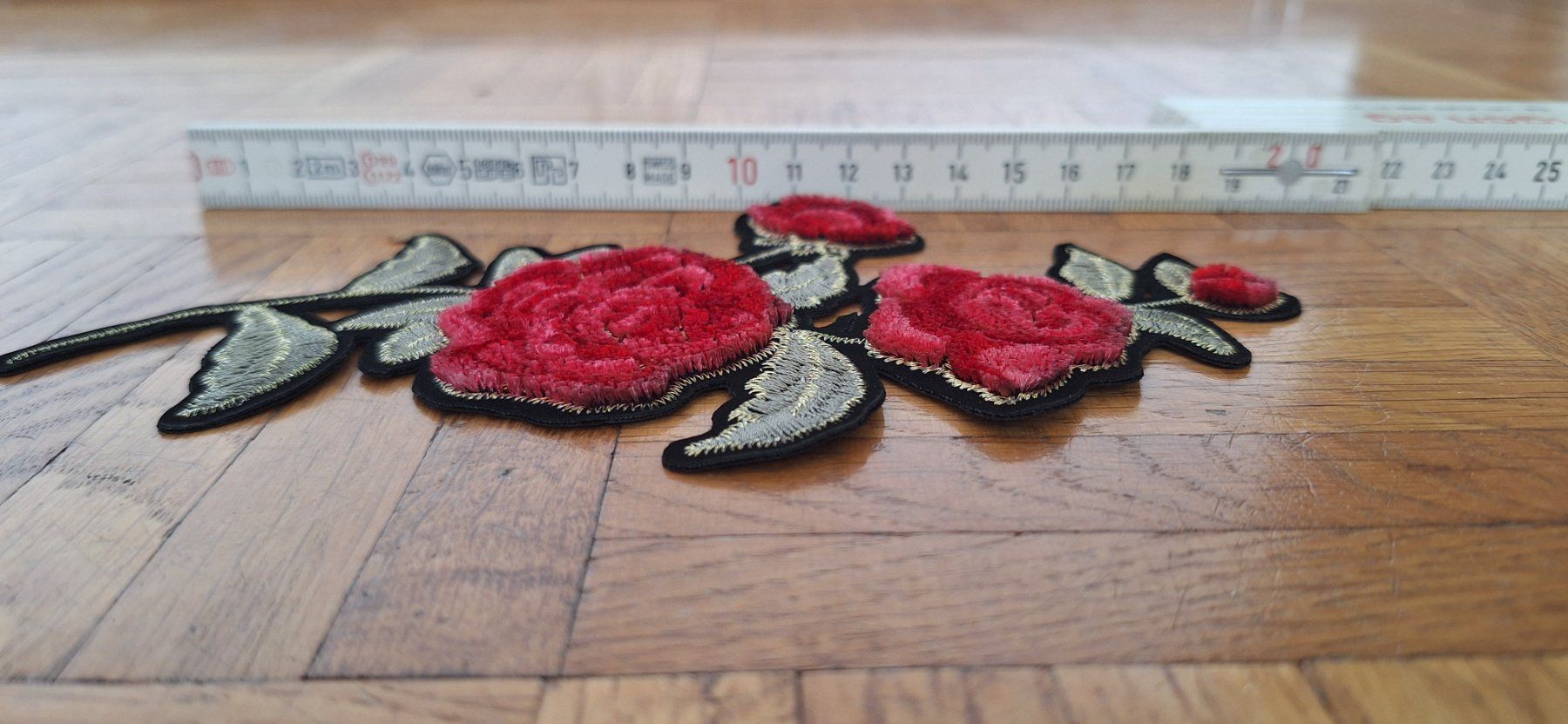 Patches: Rose erhöt Bügel Bild – Gebraucht aus Wetzikon ZH von NaWetzi 2