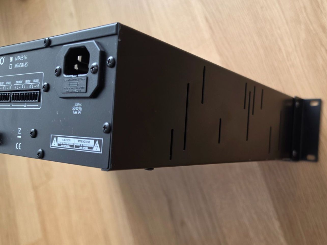 Amplificatori: Tutondo MTAE816 Verstarker – Usato da Zug venduto da rj45 4