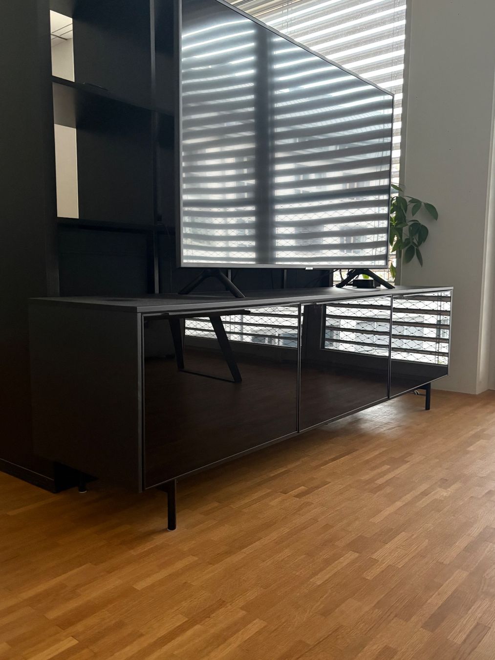 Ikea Mobili TV: IKEA TV-Möbel – Usato da Thun venduto da MrMooJoo