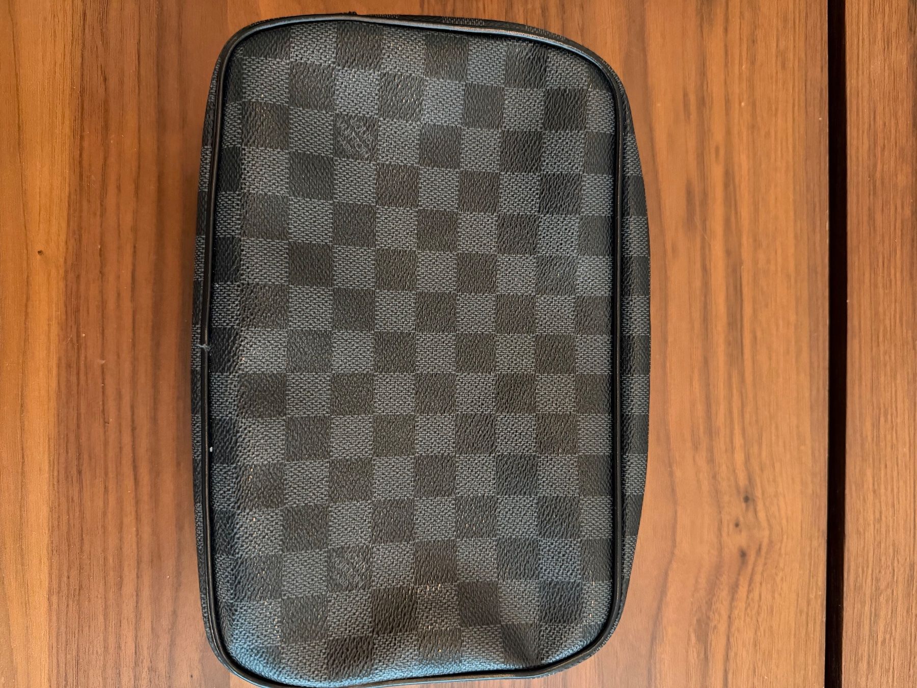 Louis Vuitton Taschen: The Louis Vuitton Damier Graphite bag – Gebraucht aus Zürich von Filo_B