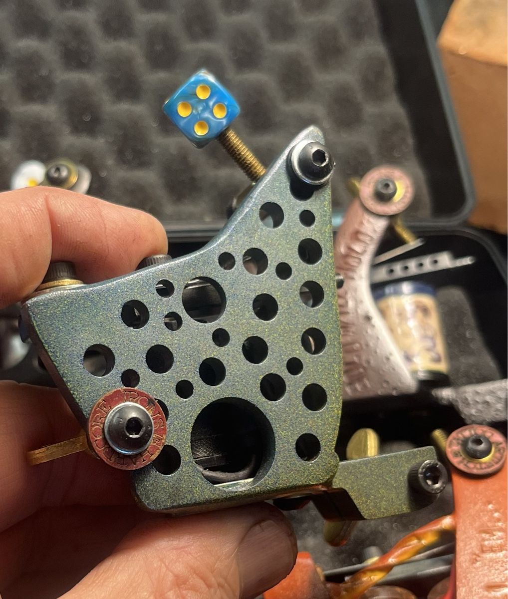 Altro per la cura del corpo: Custom Tattoo Machine - Made in Switzerland – Nuovo e nell'imballaggio originale da Obermumpf venduto da davetattoo 2