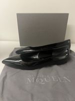 Alexander McQueen black patent leather flats 41