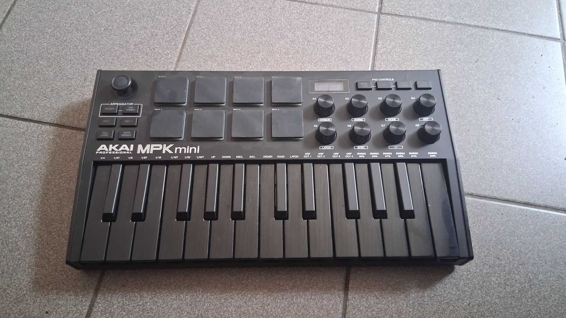 Sistema di controllo: Akai professionale MPKmini black edition – Nuovo (secondo la descrizione) da Martigny venduto da dub_ywl7