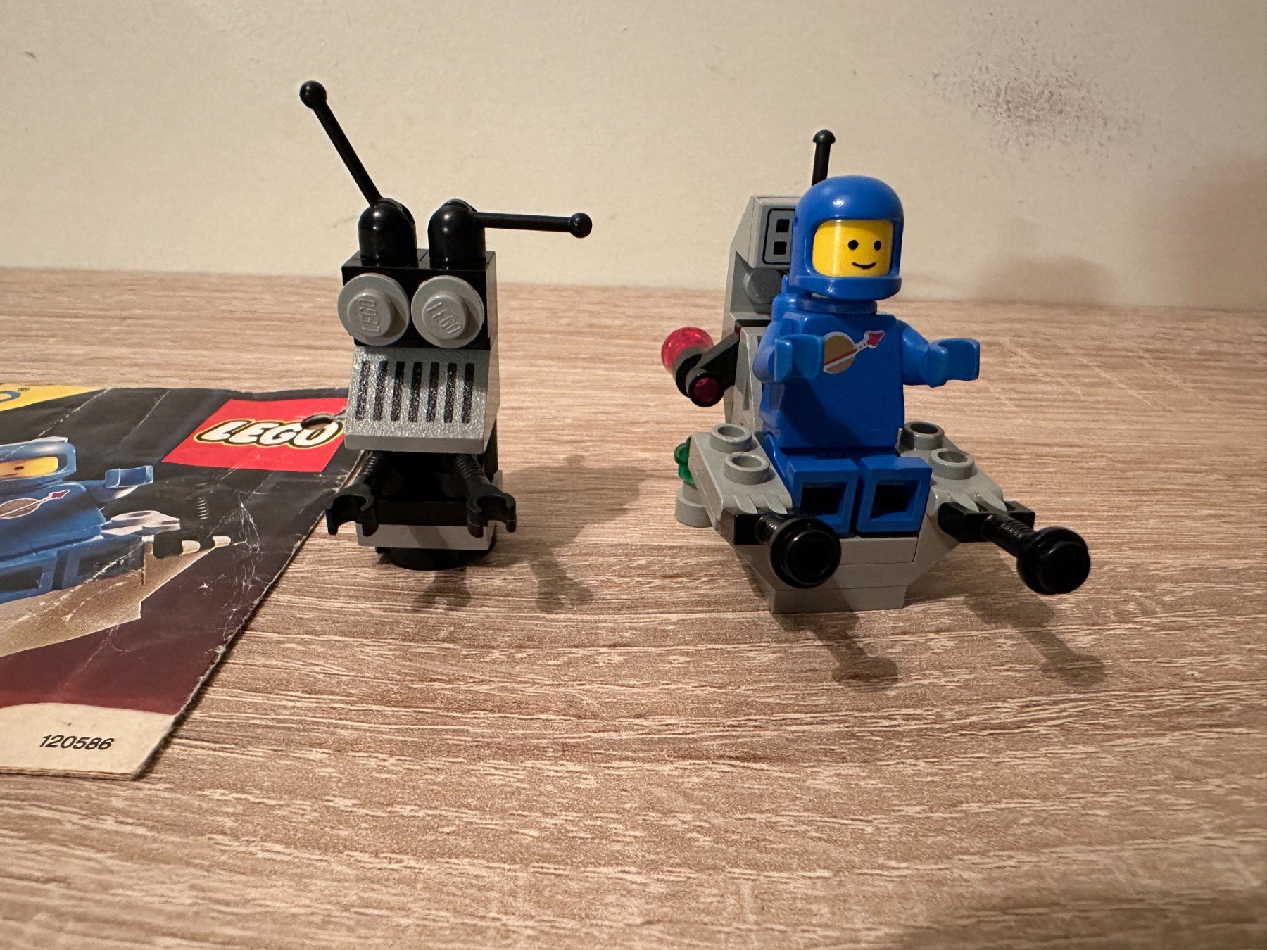 Legoland Kit di costruzioni: LEGO Space 6809 XT-5 and Droid – Usato da Basel venduto da Don-Angel 4