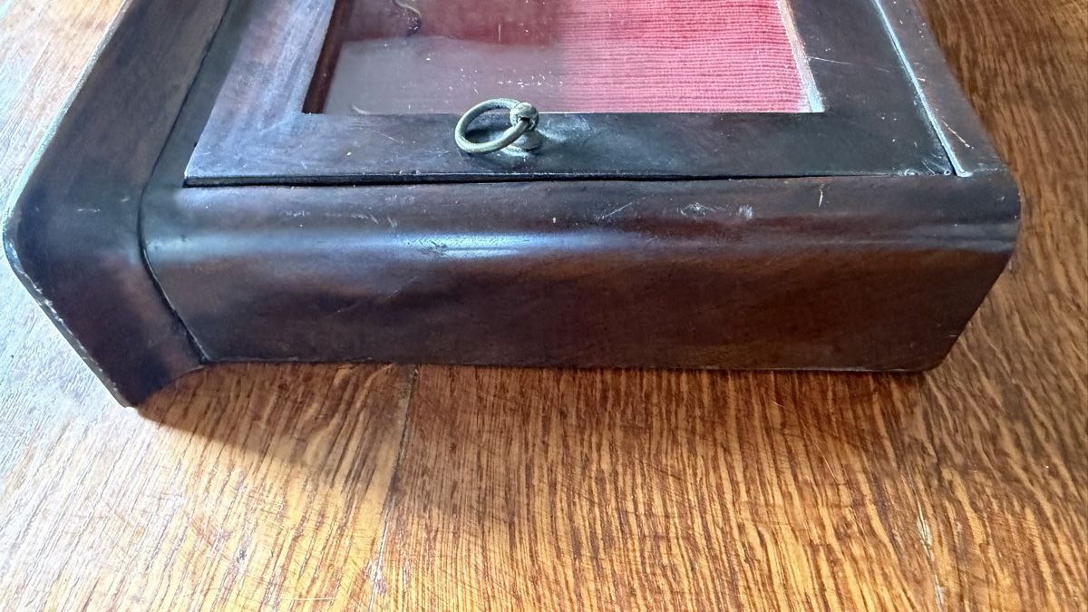 Vetrine: Kleine Vitrine Wandvitrine antik – Usato da Riedholz venduto da Frettchen63 9