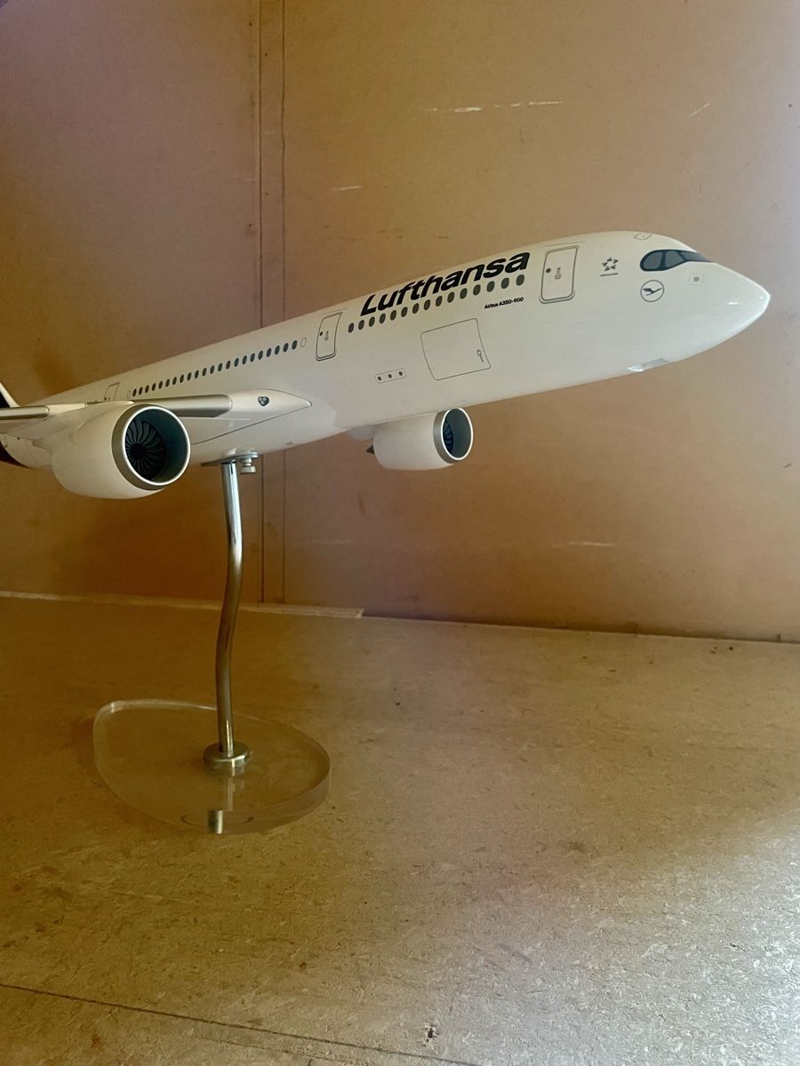 Airbus Kit di modellismo & Modellini statici: Lufthansa A350-900 1:100 – Nuovo (secondo la descrizione) da Hinwil venduto da Yamracer 4