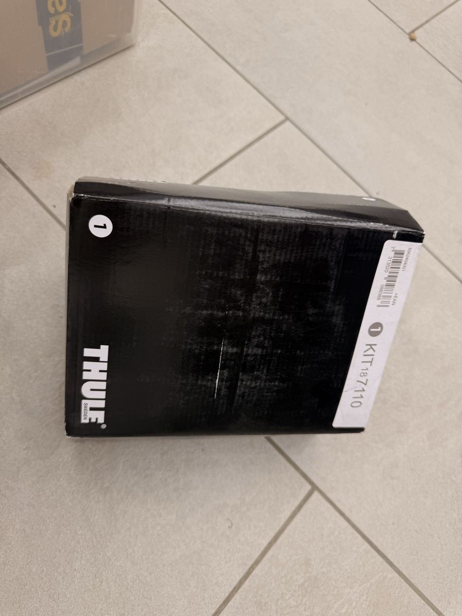 Thule Portapacchi: Thule Fixpoint Evo 710700 – Nuovo e nell'imballaggio originale da Oberbuchsiten venduto da DoppioEspresso 1