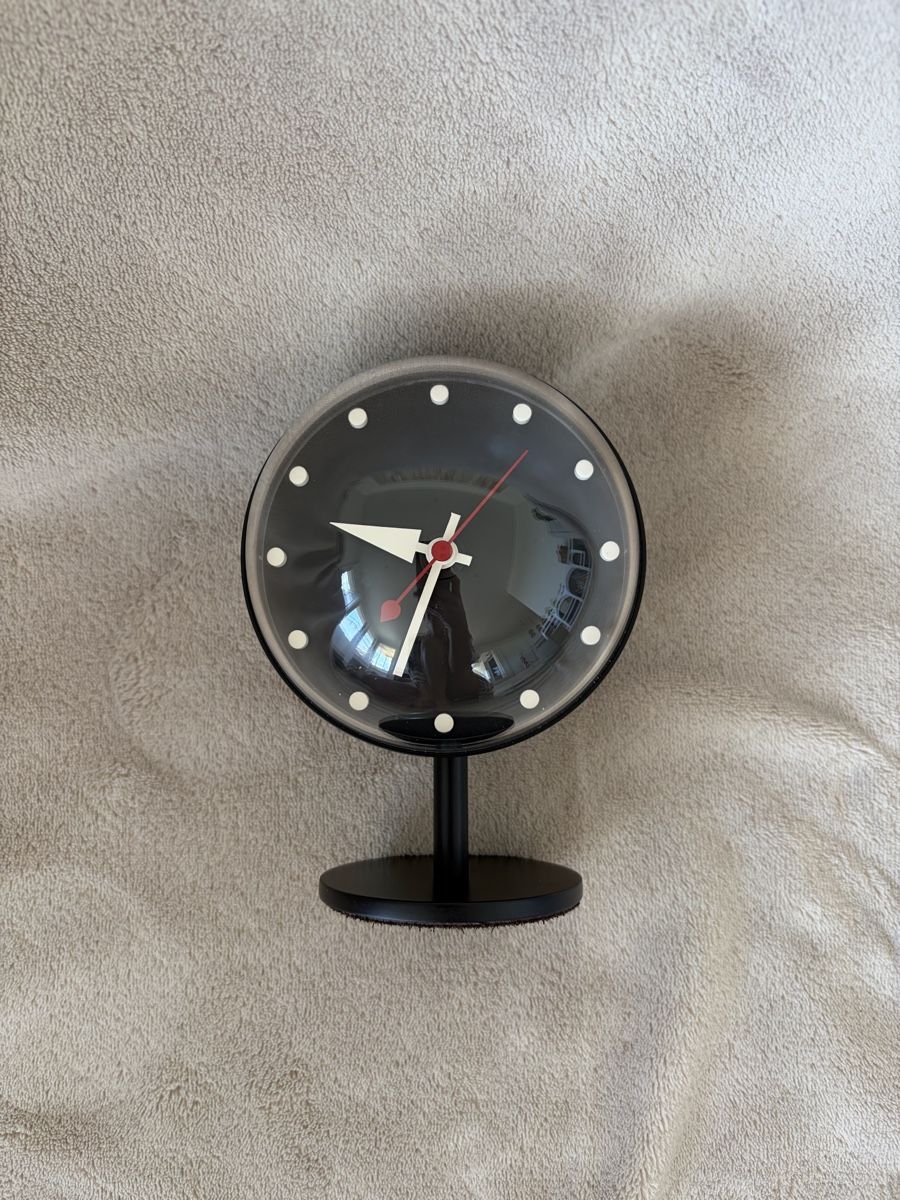 Vitra Orologi da terra & Orologi da parete: Vitra George Nelson Desk Clock, schwarz mit Originalverpacku – Usato da Niederrohrdorf venduto da mitchelicious