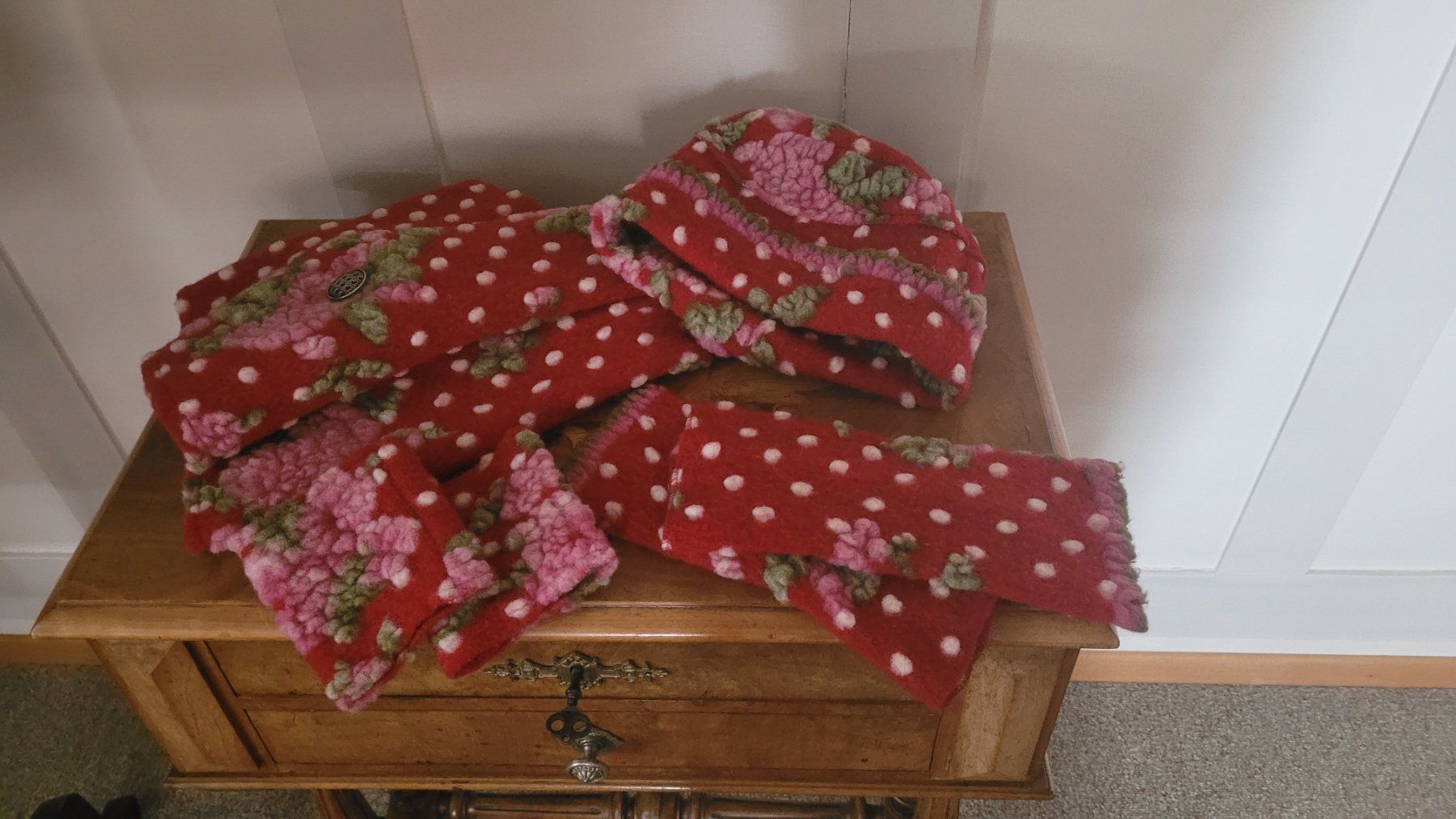 Vestes: Märchenhafte Wolle 5Teilig Precious – Neuf (Voir description) à Winterthur par Wohnhaus 4