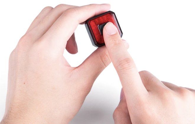 Pezzi di ricambio: Feu arrière de vélo Rechargeable USB avec 6 Modes LED – Nuovo e nell'imballaggio originale da Châtelaine venduto da topshop.switzerland 5