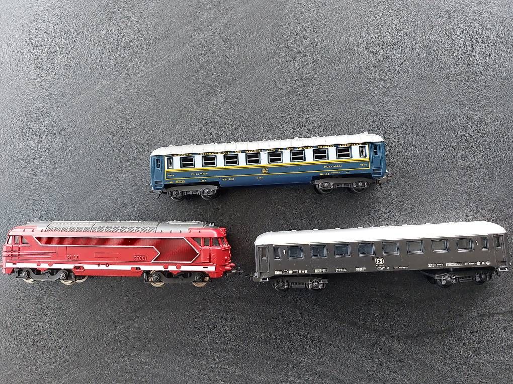 Modellini di ferrovie: Coffret train électrique LIMA HO/1:87 – Usato da Martigny venduto da paquito60 1