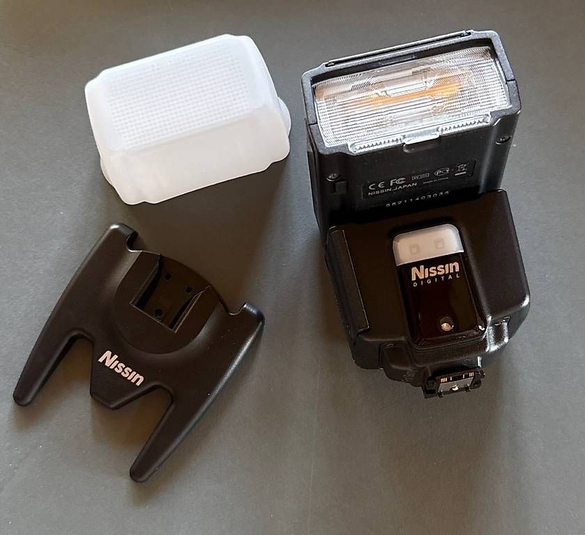 Blitze: Flash Nissin I40 - never used  – Gebraucht aus Kappel am Albis von simbiosi 1
