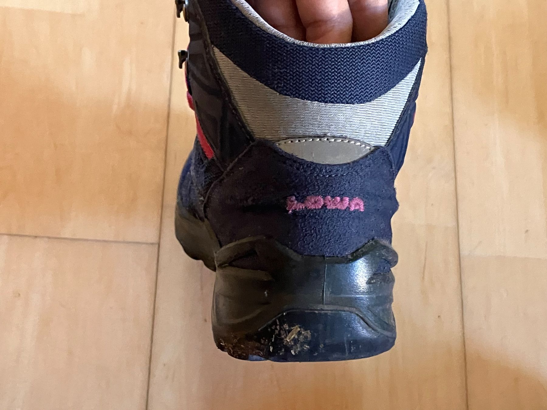 Lowa Schuhe für Mädchen: Wanderschuhe – Gebraucht aus Esslingen von 2ze 2