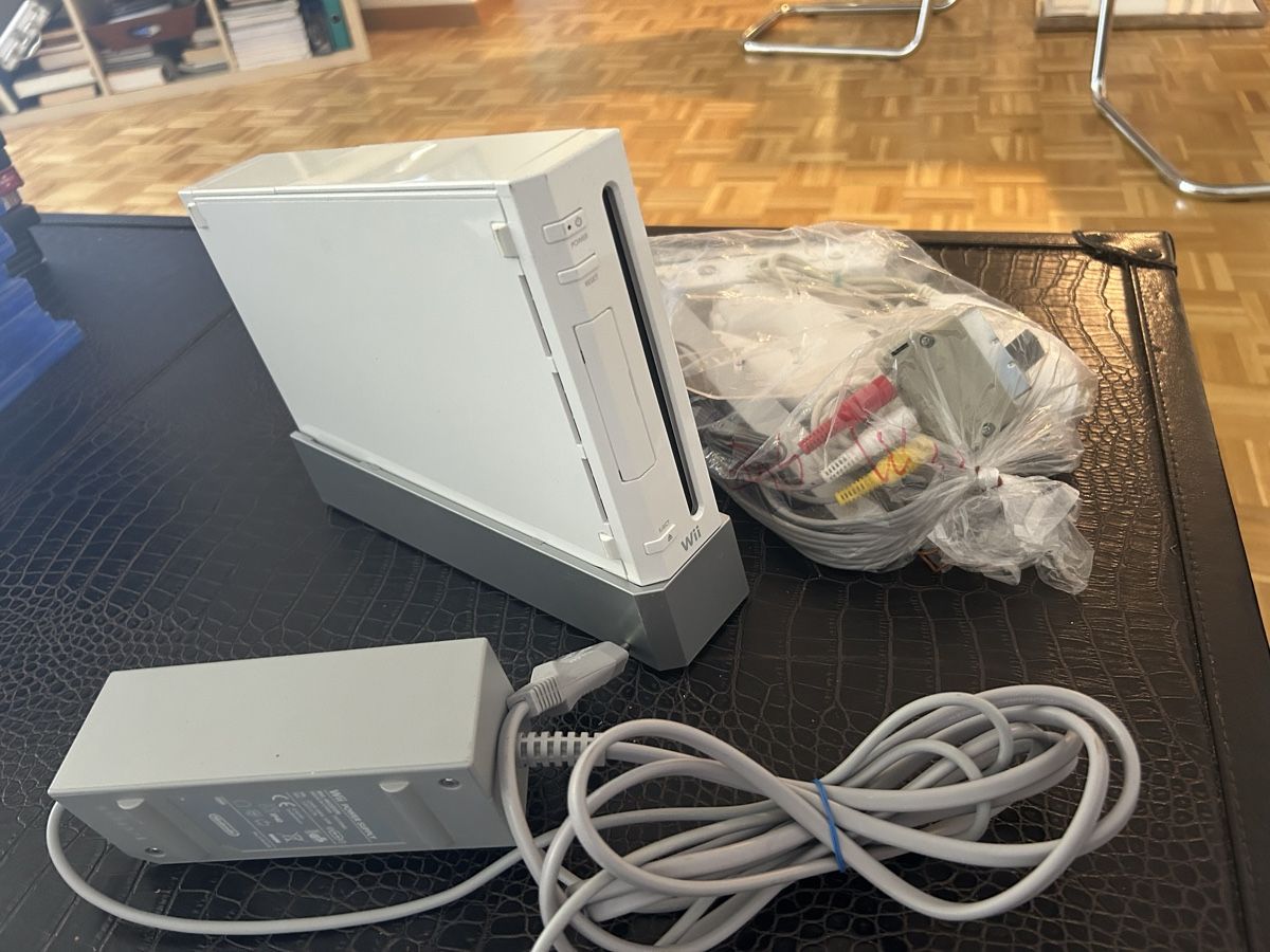 Nintendo Konsolen: Nintendo Wii Konsole – Gebraucht aus Ebikon von StivaQ 1
