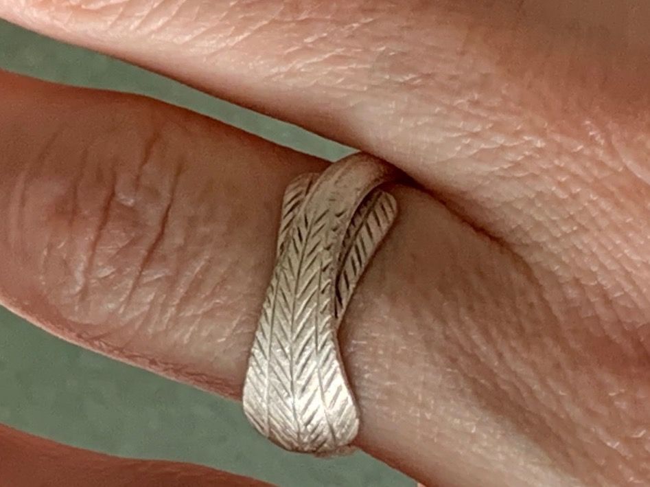 Ringe: Silberring feines Blatt lappend (53) – Gebraucht aus Dittingen von Bellevista 2