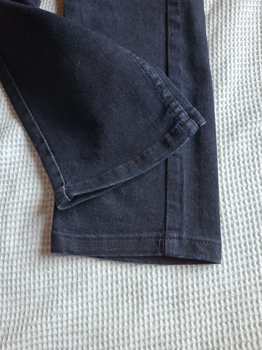 Jeans: Pantalon jeans noir taille 34 marque Chicorée  – Usato da Villiers venduto da san_jn5w 1