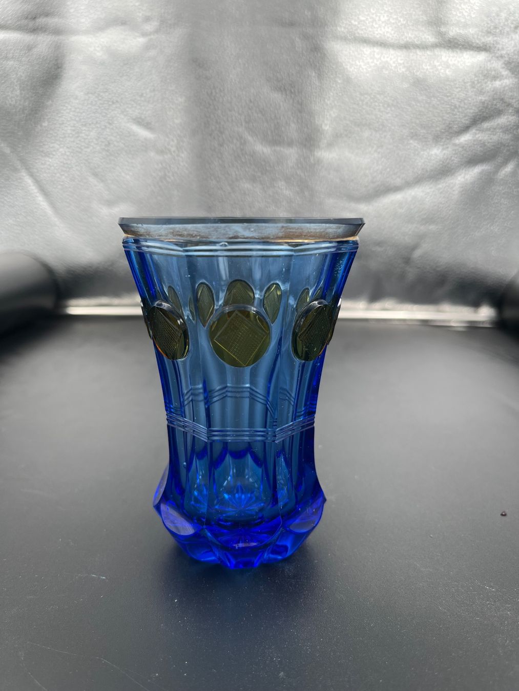 Bicchieri: 4er-Set antiker blauer böhmischer Glasbecher – Usato da Otelfingen venduto da Yossi-68 2