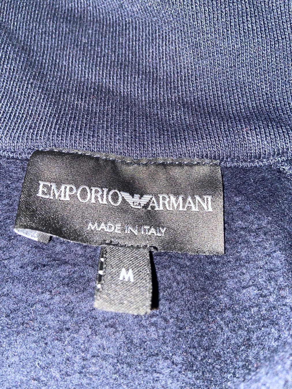 Armani Pulls & Sweat-shirts: Armani pull taille M – D'occasion à Montreux par Pipo7878 3