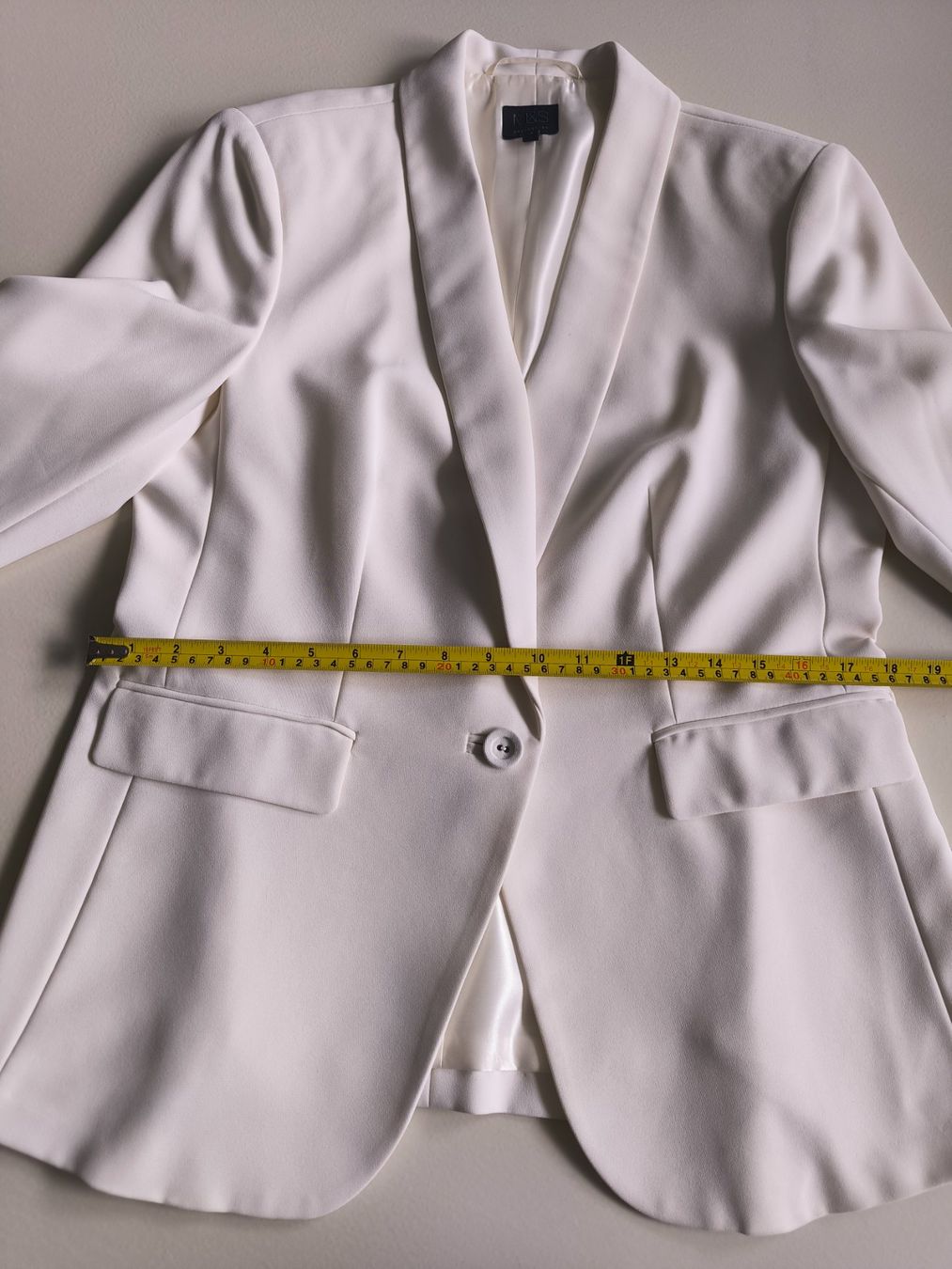 Jacken: Marks and Spencer Off-White Blazer, einmal getragen, EU40 – Gebraucht aus Wallisellen von C_DM 5