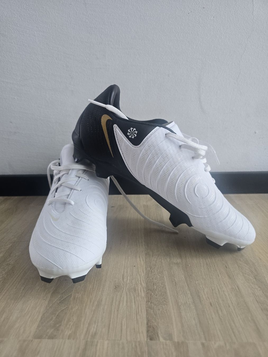 Scarpe da uomo: nike football shoes – Nuovo e nell'imballaggio originale da Schlieren venduto da Fosha
