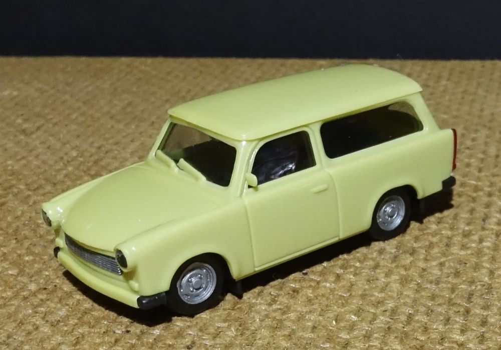 Herpa Modellino Auto Trabant 601 Universal – Scala 1:87, Plastica, Dettaglio Originale, Pezzo Da Collezione, Fatto In Germania