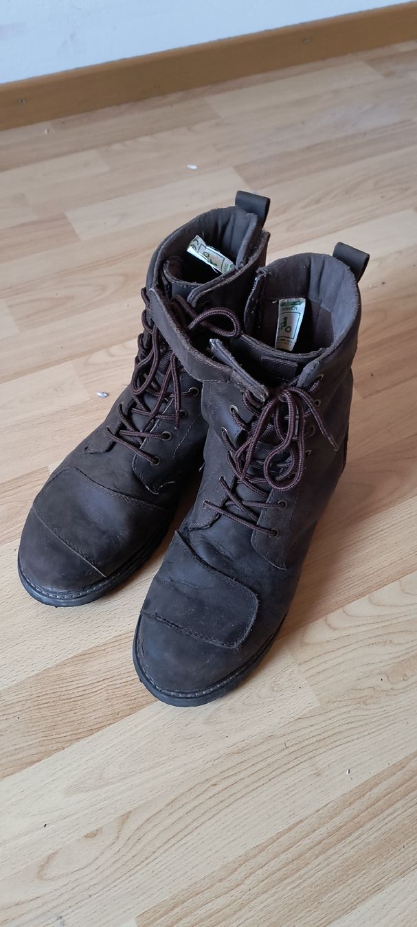 Chaussures hommes: Motorrad Schuhe gr.46 denver – D'occasion à schaffhausen par walu