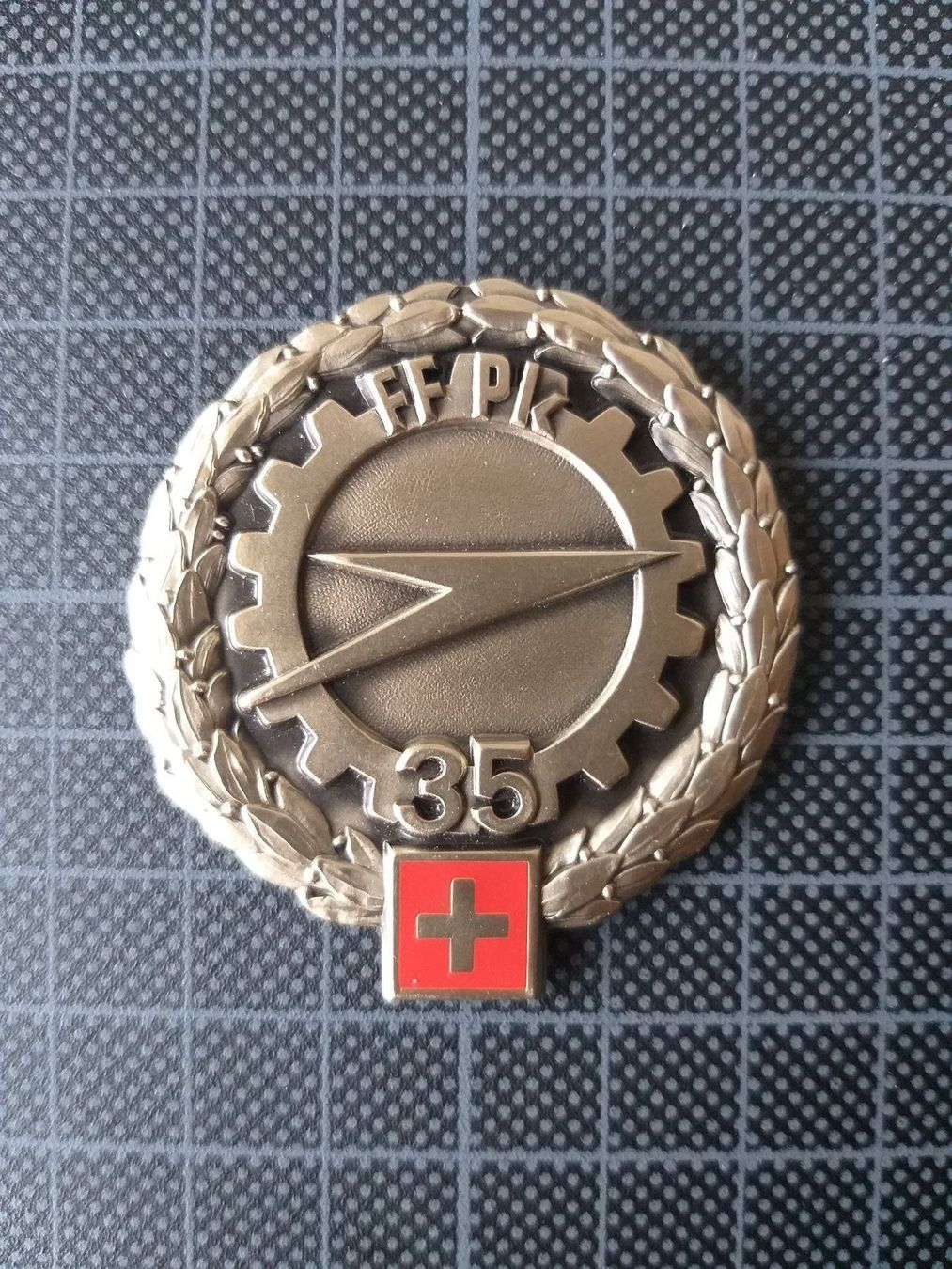 Placchette & Badge: Béretemblem FF PK 35 – Usato da Bauma venduto da SwissMilitaria