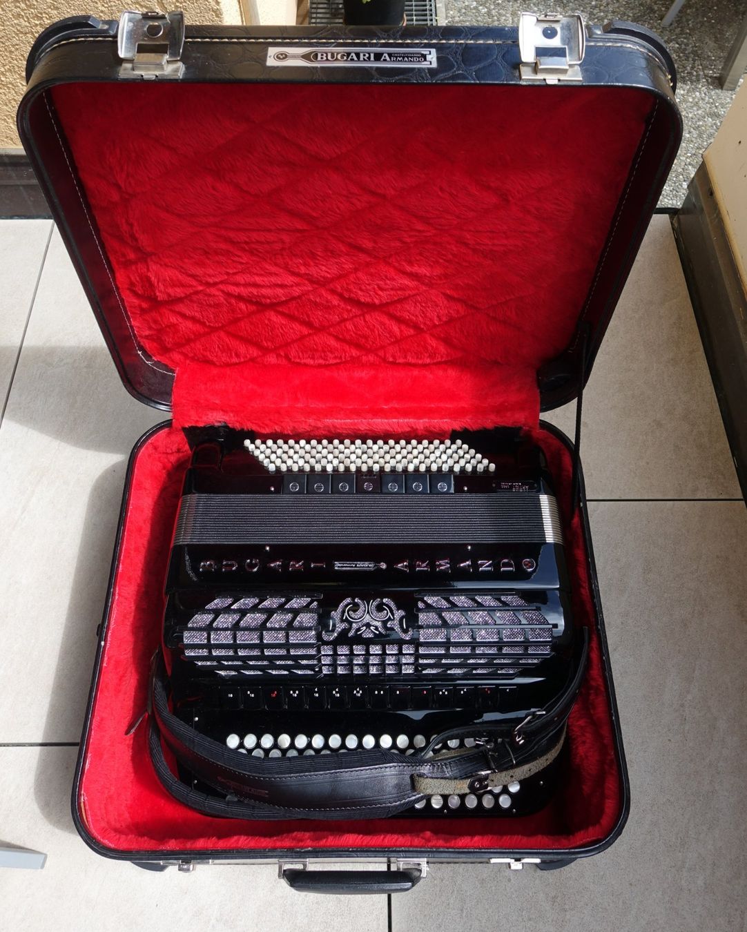 Strumenti musicali: Akkordeon Bugari Armondo Artist Cassotto – Usato da Einsiedeln venduto da Amselspitz49 8