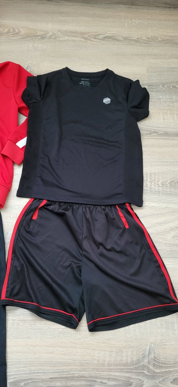 Lotti di vestiti: Habit sport 146/152 – Usato da Plagne venduto da pnz75 2