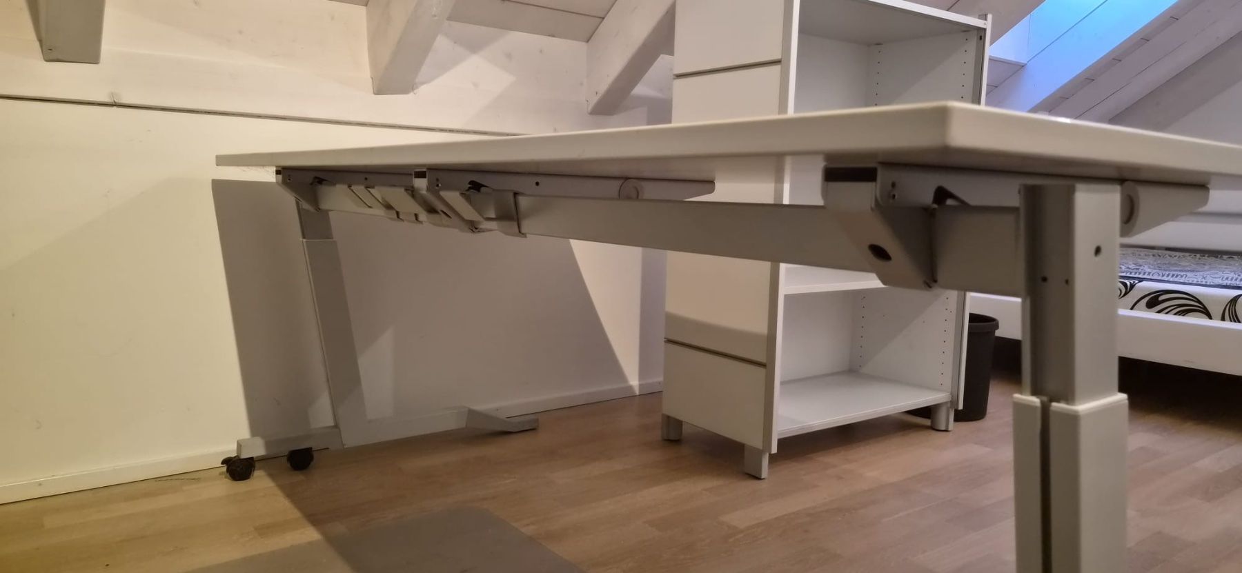 Scrivanie: Curve Elan Arbeitstisch, Bürotisch – Usato da Ebmatingen venduto da Mil04deci 4