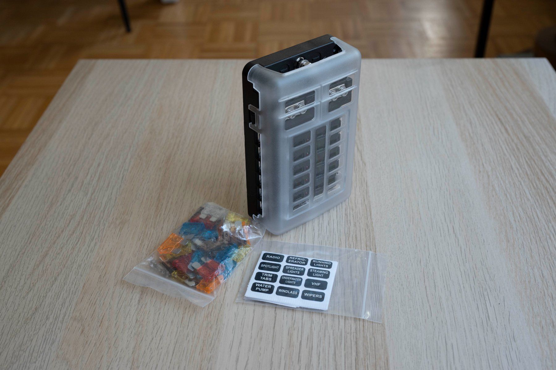 Victron Solargeräte und Solarprodukte: Complete 12V camper electrical kit, Solar panel, DC-DC, MPPT – Neu und originalverpackt aus Genève von ami_fwj9 6