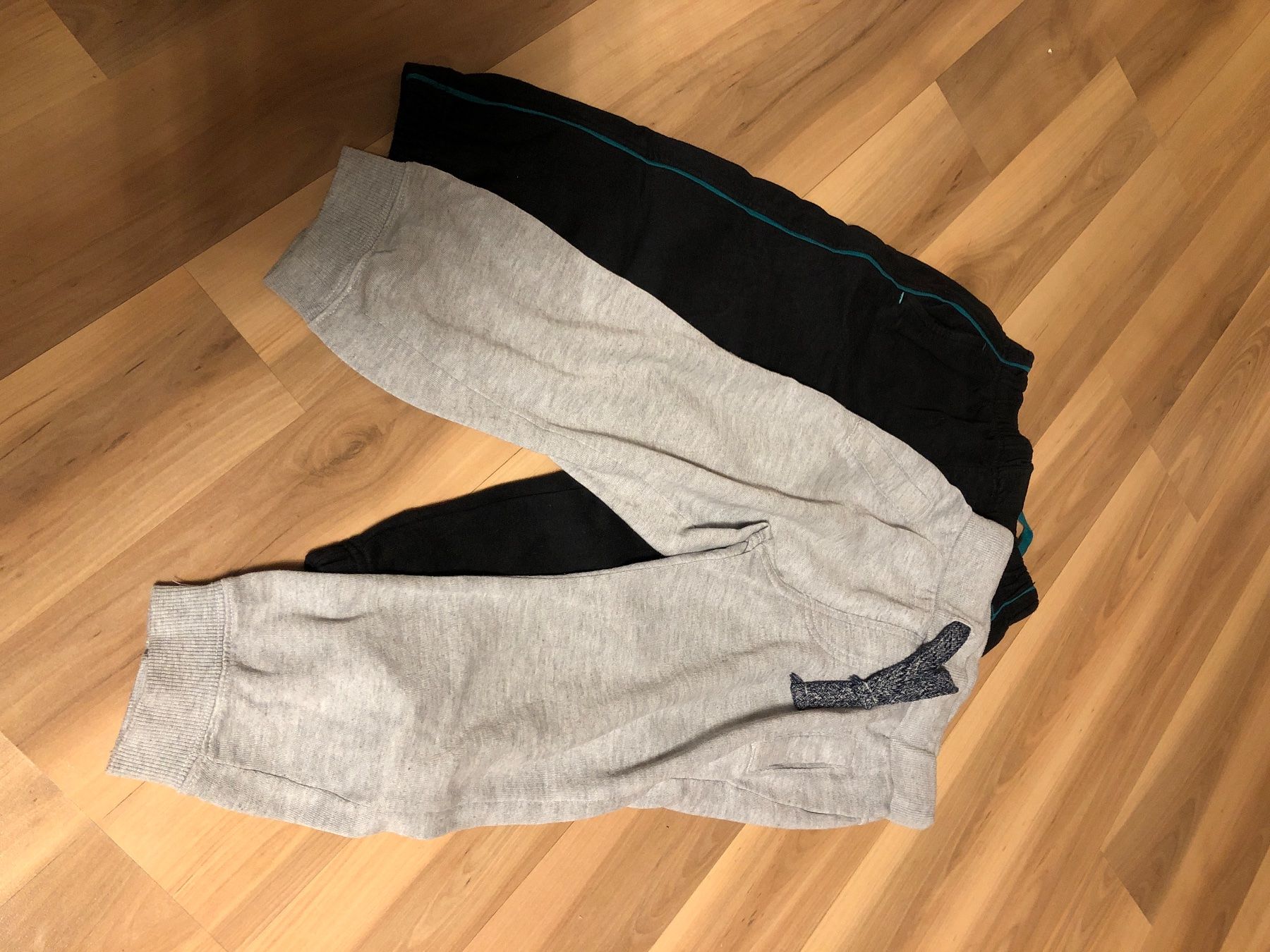 Pantaloni: Trainerhosen Set, Grösse 104 – Usato da Vilters venduto da san_2t9g