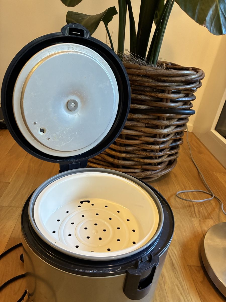 Sharp Elettrodomestici da cucina: Reiskocher von Sharp  🍚 – Usato da Basel venduto da leonharda 4
