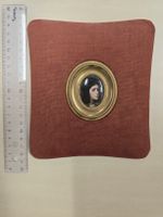Portrait miniature XIXe siècle peint sur porcelaine